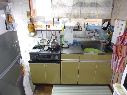 スペースに合わせて小さなキッチンをご提案 岐阜県岐阜市 80万円 岐阜でリフォームならロビン